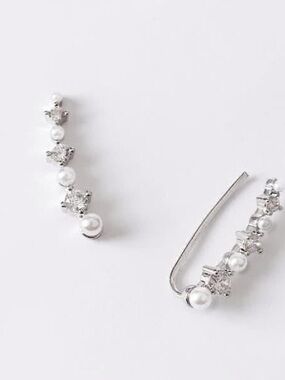 Plunder Tonia Jade Ear Climbers